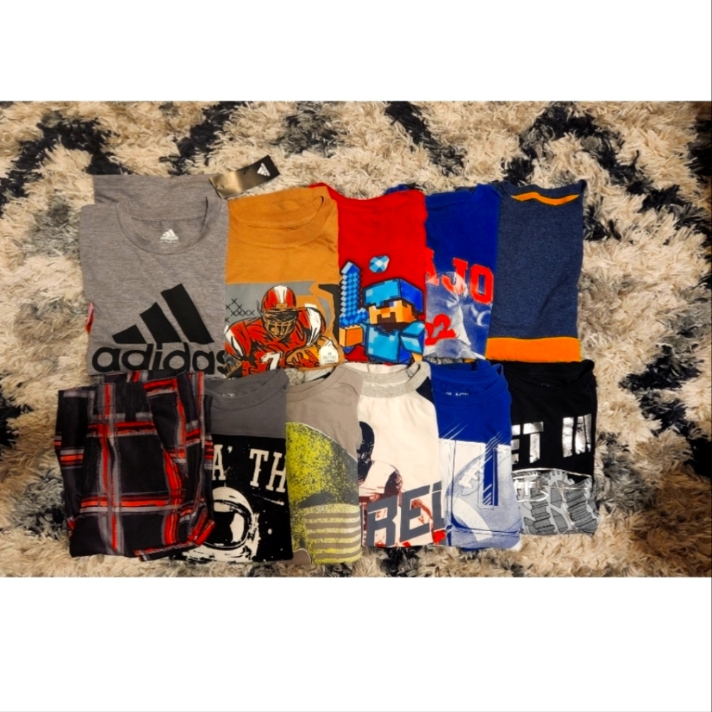 Bundle  11 pcs 10 shirts and 1 short toldder